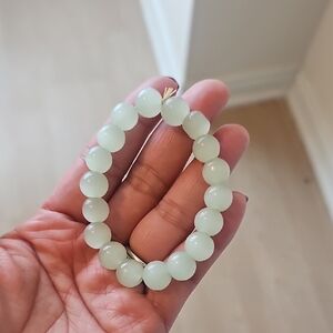 Elegant Green Beaded Bracelet